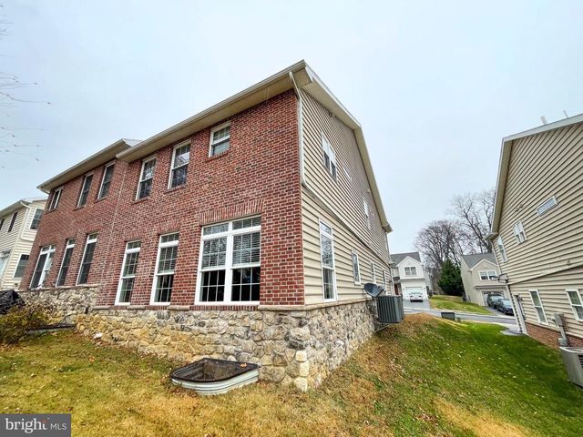 1922 EDINGTON PL, Lancaster, PA 17603