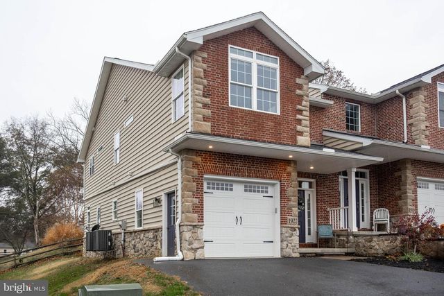 1922 EDINGTON PL, Lancaster, PA 17603