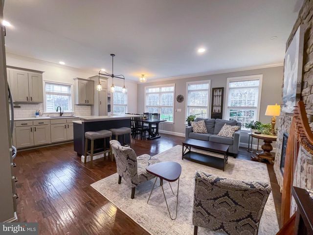 1922 EDINGTON PL, Lancaster, PA 17603