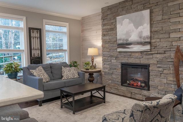 1922 EDINGTON PL, Lancaster, PA 17603