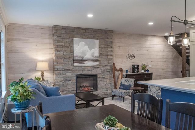 1922 EDINGTON PL, Lancaster, PA 17603