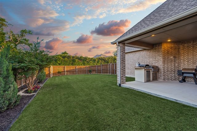 2812 Damsel Madison Lane, Lewisville, TX 75056