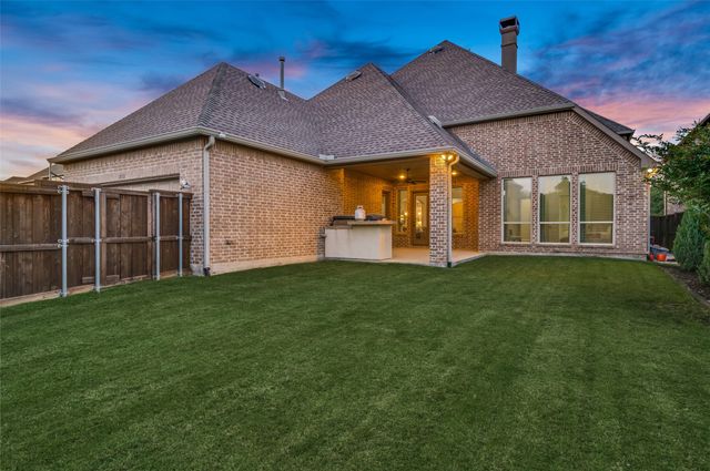 2812 Damsel Madison Lane, Lewisville, TX 75056