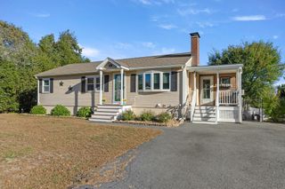 35 Memorial Drive, Methuen, MA 01844