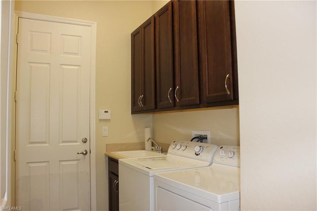 3326 Baltic DR, Naples, FL 34119