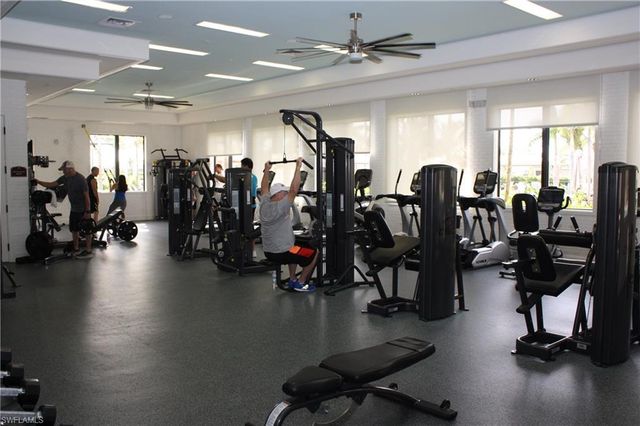 3326 Baltic DR, Naples, FL 34119