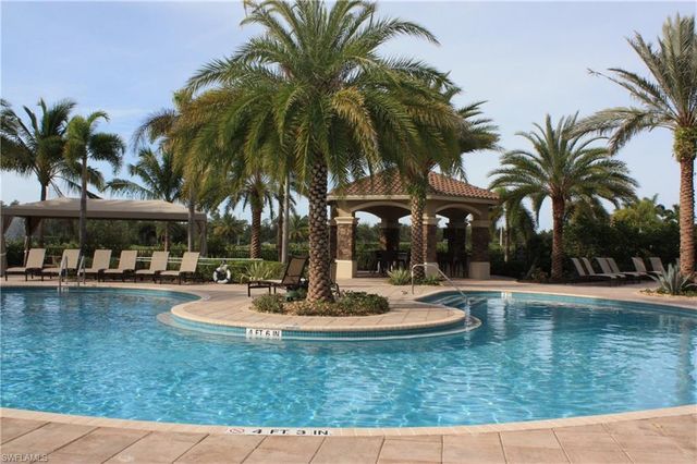 3326 Baltic DR, Naples, FL 34119