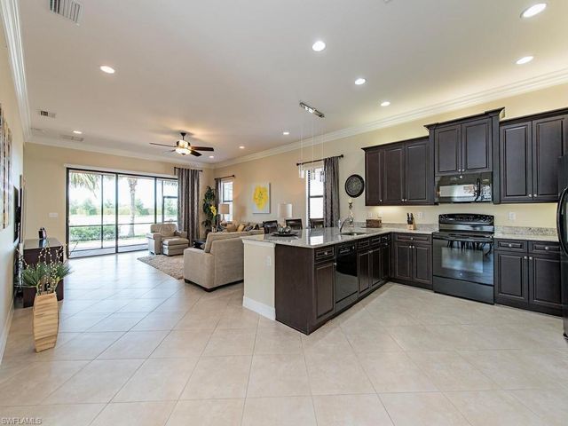 3326 Baltic DR, Naples, FL 34119