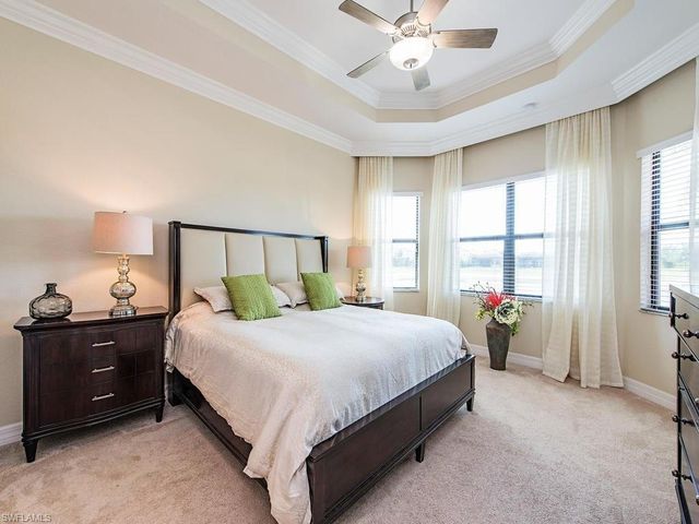 3326 Baltic DR, Naples, FL 34119