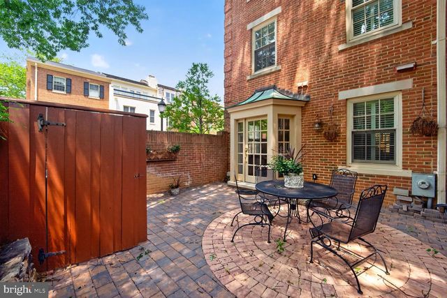 4383 WESTOVER PL NW, Washington, DC 20016