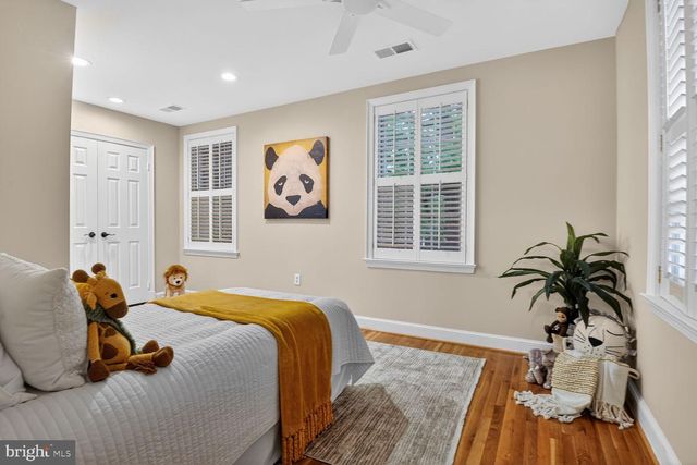 4383 WESTOVER PL NW, Washington, DC 20016