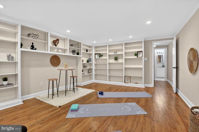 4383 WESTOVER PL NW, Washington, DC 20016