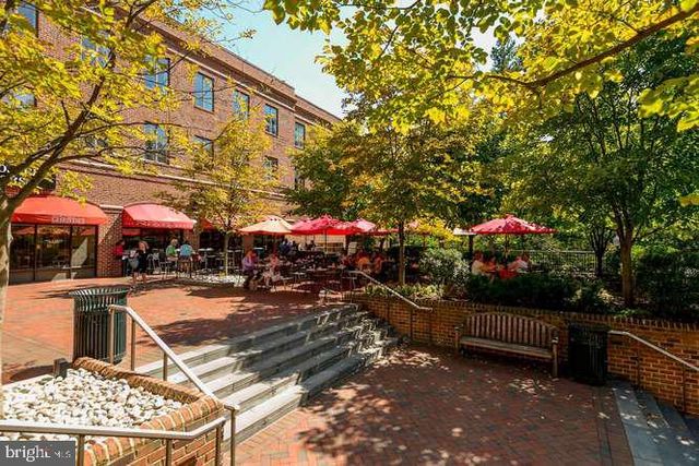 4383 WESTOVER PL NW, Washington, DC 20016