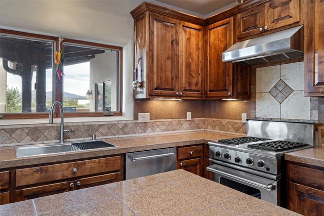 37 Old Road South, Lamy, NM 87540