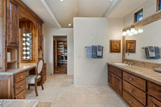 37 Old Road South, Lamy, NM 87540