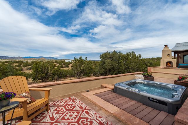 37 Old Road South, Lamy, NM 87540