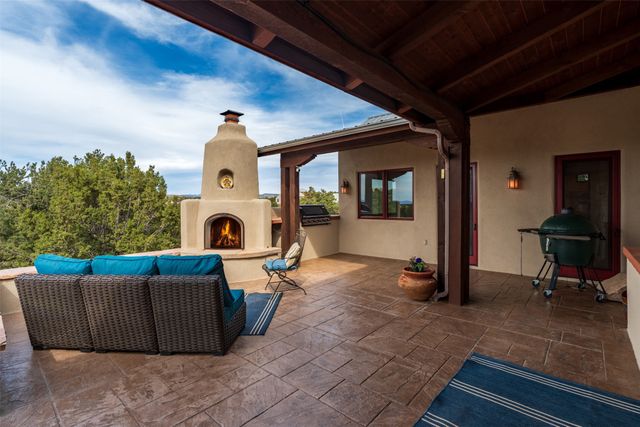 37 Old Road South, Lamy, NM 87540