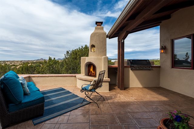 37 Old Road South, Lamy, NM 87540