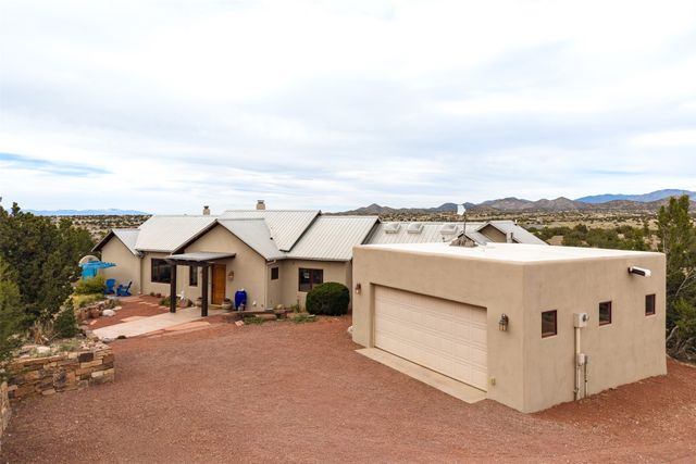 37 Old Road South, Lamy, NM 87540