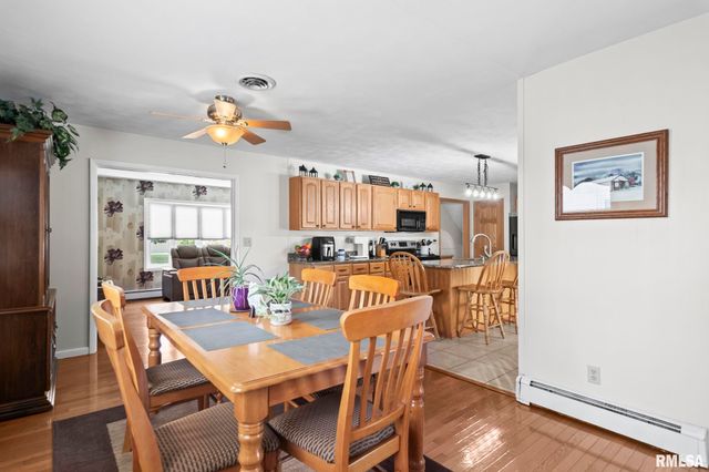 729 KENTON Boulevard, Taylorville, IL 62568