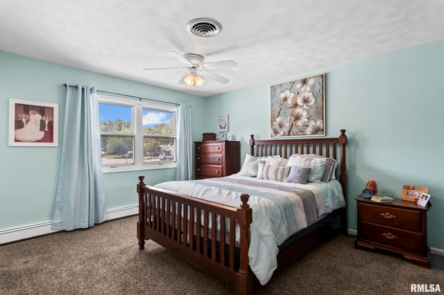 729 KENTON Boulevard, Taylorville, IL 62568