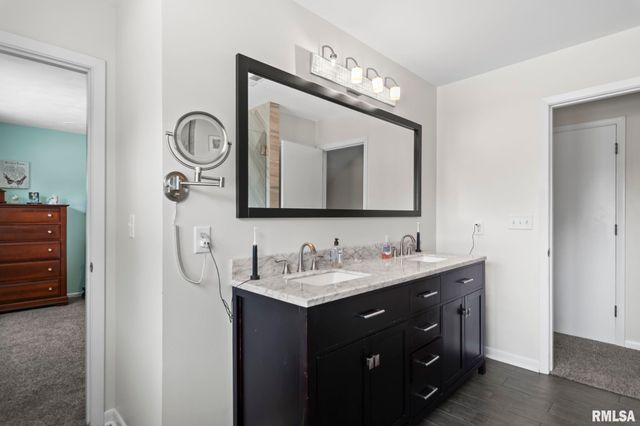 729 KENTON Boulevard, Taylorville, IL 62568