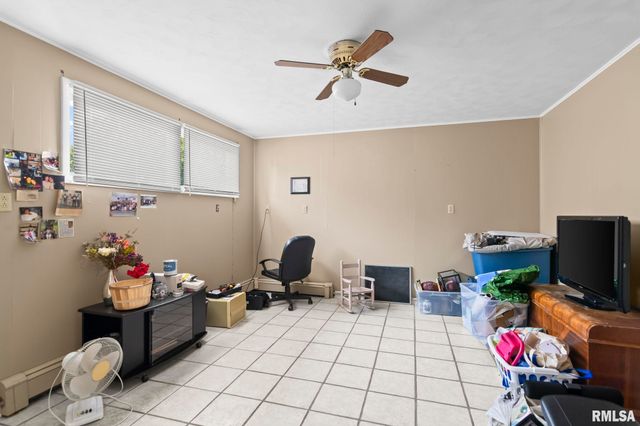 729 KENTON Boulevard, Taylorville, IL 62568