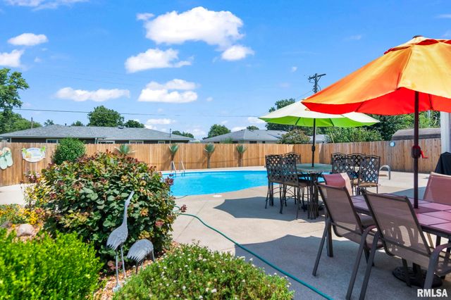 729 KENTON Boulevard, Taylorville, IL 62568