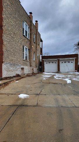7633 Jackson Boulevard, Forest Park, IL 60130