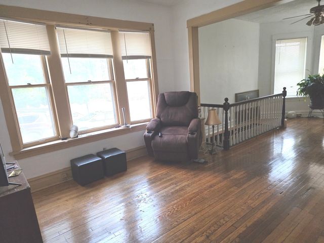7633 Jackson Boulevard, Forest Park, IL 60130