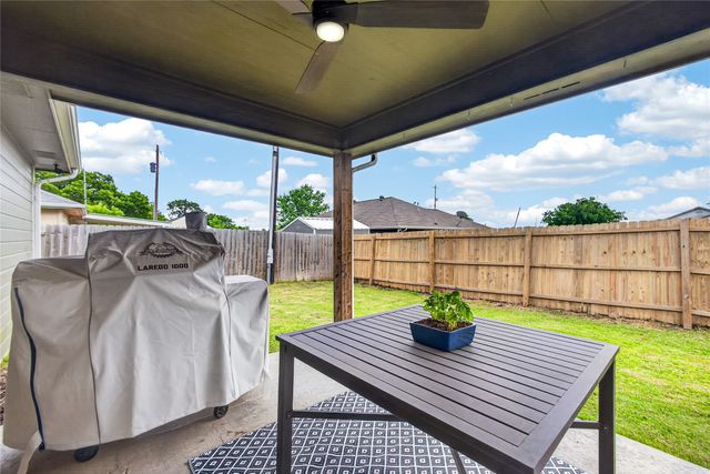 703 S College Street, Celeste, TX 75423