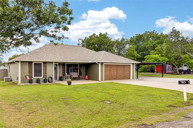 703 S College Street, Celeste, TX 75423