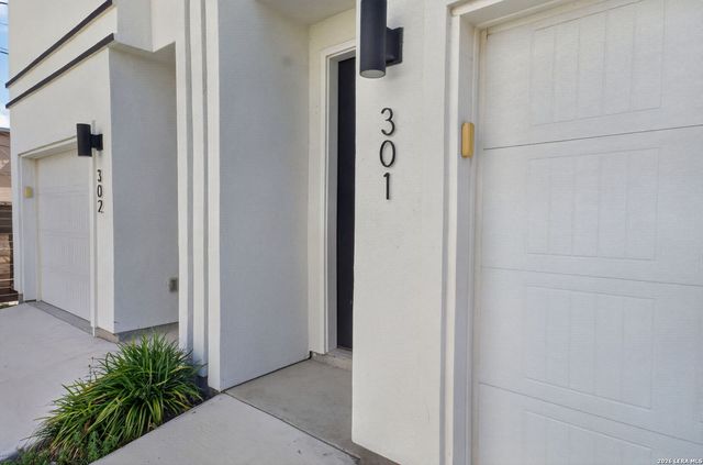 1735 W Gramercy Pl Unit 301, San Antonio, TX 78201