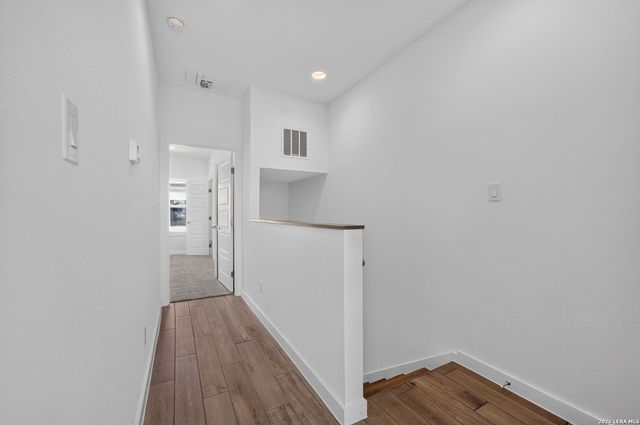 1735 W Gramercy Pl Unit 301, San Antonio, TX 78201