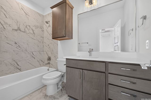 1735 W Gramercy Pl Unit 301, San Antonio, TX 78201