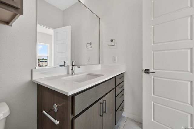 1735 W Gramercy Pl Unit 301, San Antonio, TX 78201