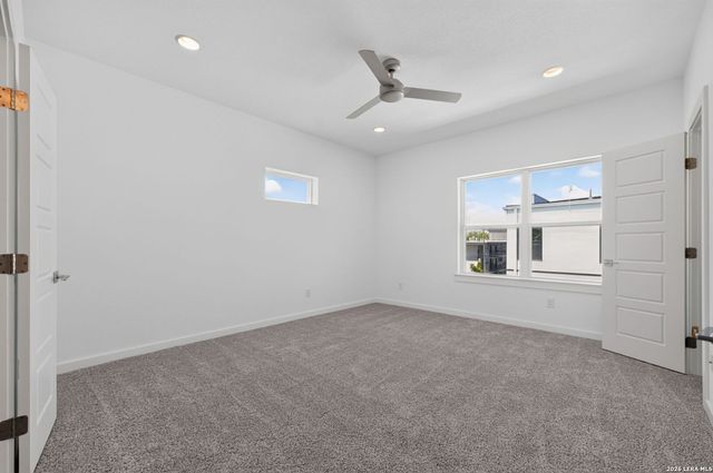 1735 W Gramercy Pl Unit 301, San Antonio, TX 78201