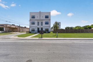 1735 W Gramercy Pl Unit 301, San Antonio, TX 78201