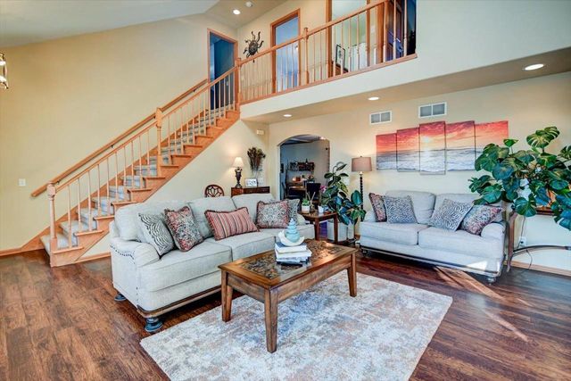 374 N Heatherstone Drive, Sun Prairie, WI 53590