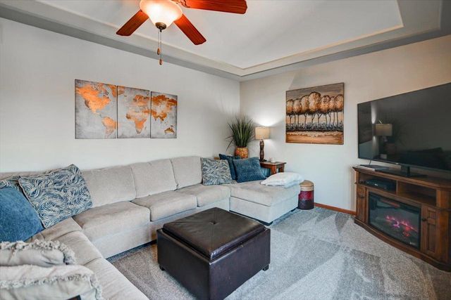 374 N Heatherstone Drive, Sun Prairie, WI 53590