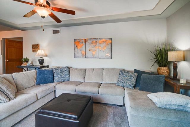 374 N Heatherstone Drive, Sun Prairie, WI 53590