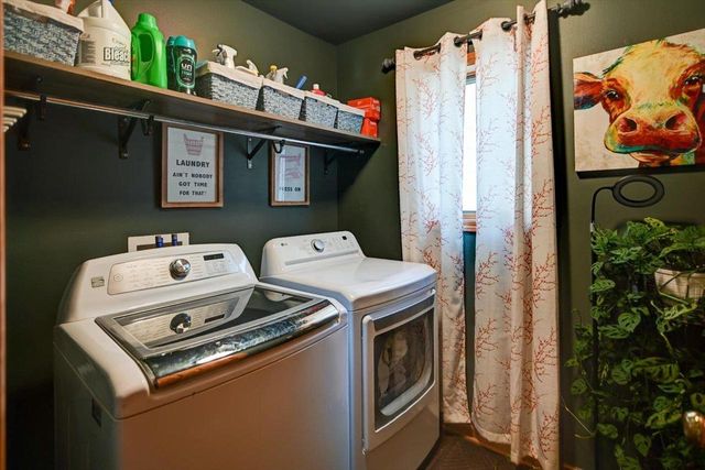 374 N Heatherstone Drive, Sun Prairie, WI 53590