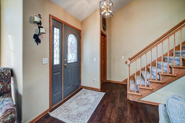 374 N Heatherstone Drive, Sun Prairie, WI 53590