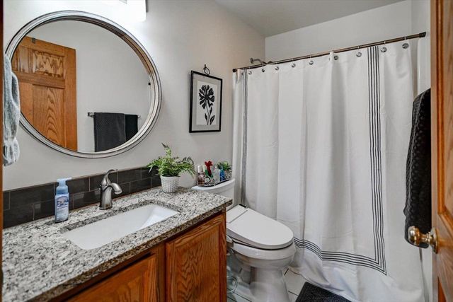 374 N Heatherstone Drive, Sun Prairie, WI 53590