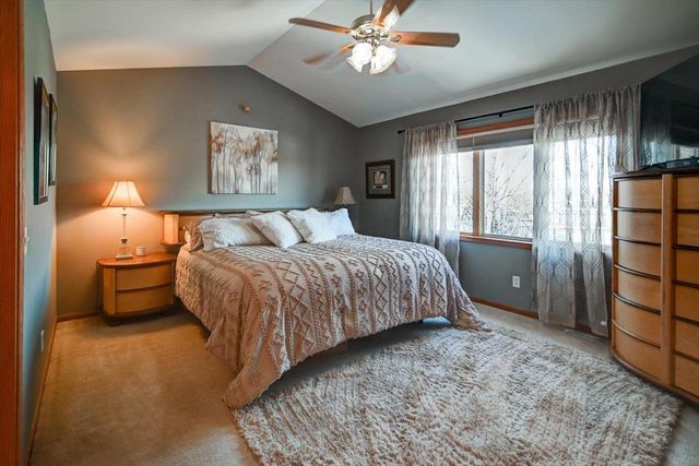 374 N Heatherstone Drive, Sun Prairie, WI 53590