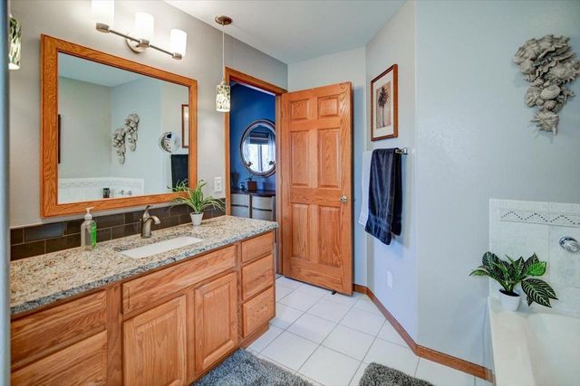 374 N Heatherstone Drive, Sun Prairie, WI 53590