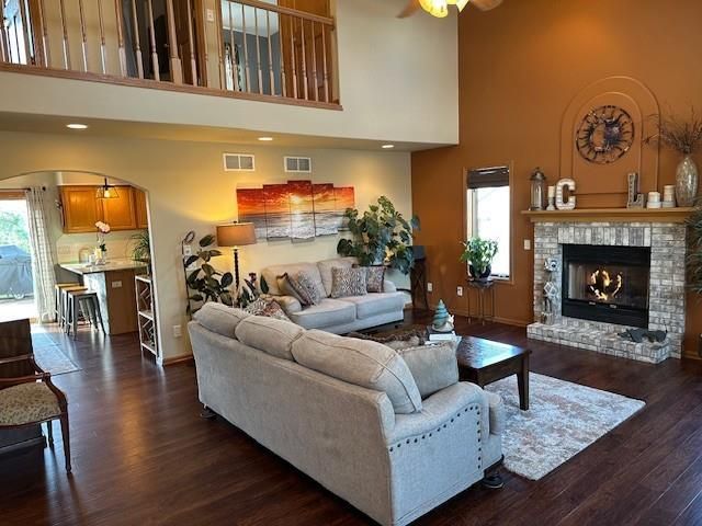 374 N Heatherstone Drive, Sun Prairie, WI 53590