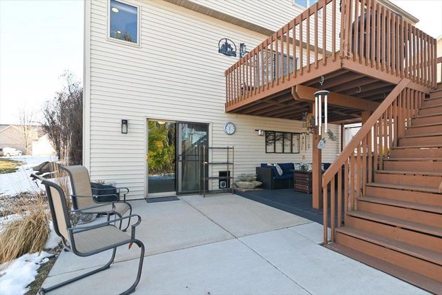 374 N Heatherstone Drive, Sun Prairie, WI 53590