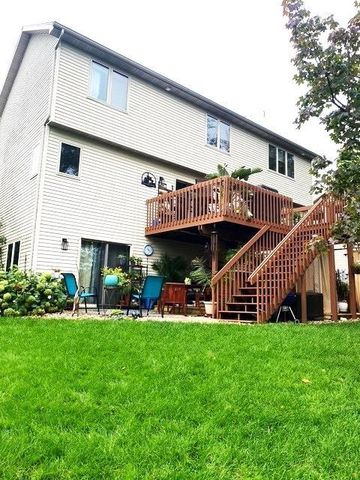 374 N Heatherstone Drive, Sun Prairie, WI 53590