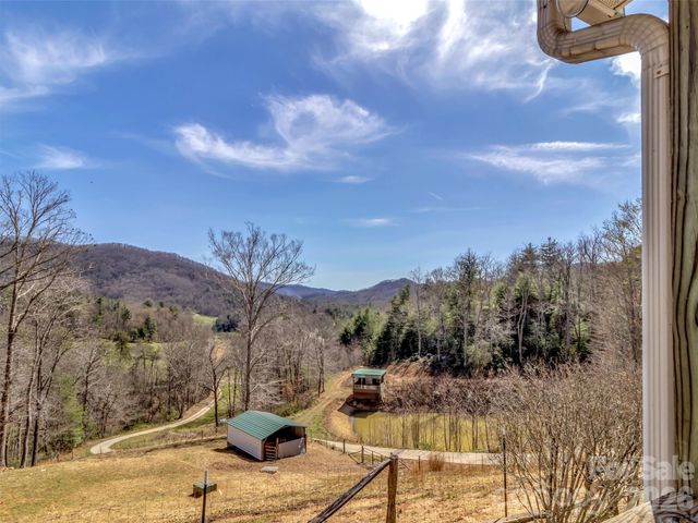 39 Millard Cove Road, Leicester, NC 28748